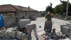 Büyükşehir Kırkağaç’ta Çalışmalarını Sürdürüyor (4)