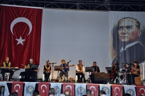 konser4